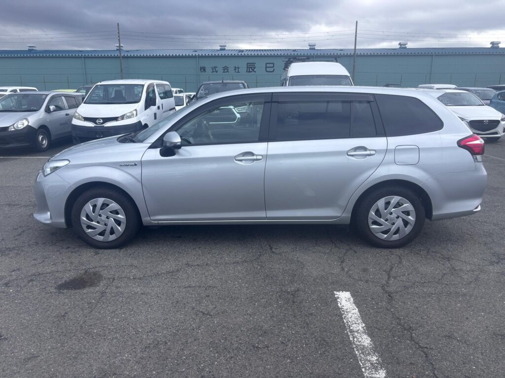 2019 Toyota Fielder Hybrid
