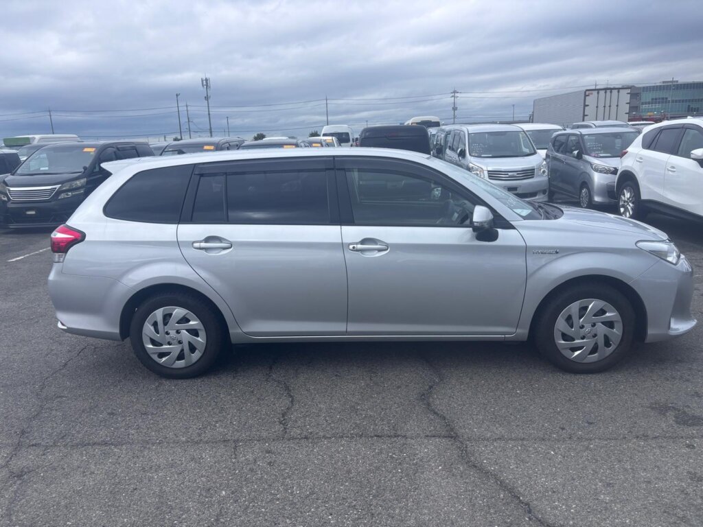 2019 Toyota Fielder Hybrid