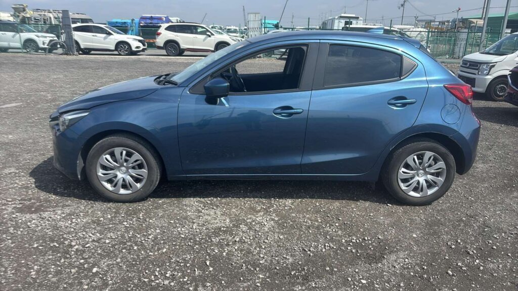 2019 Mazda Demio