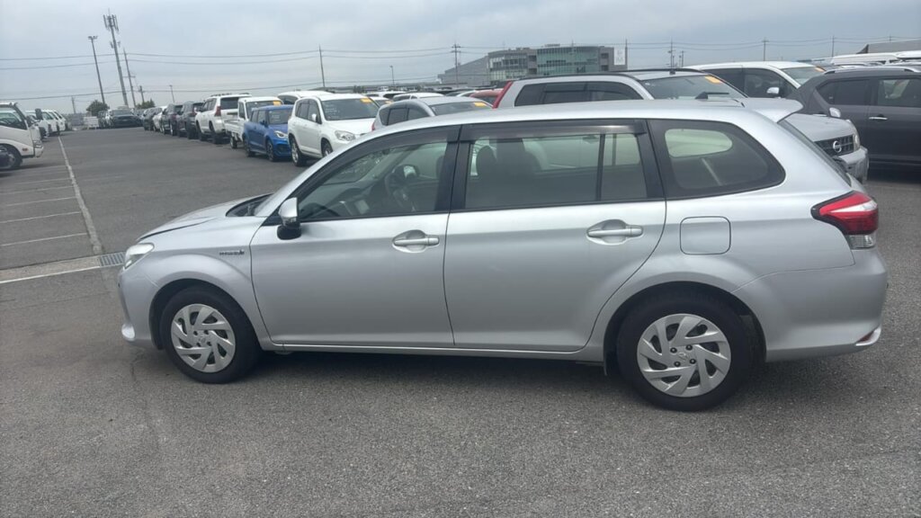 2019 Toyota Fielder Hybrid