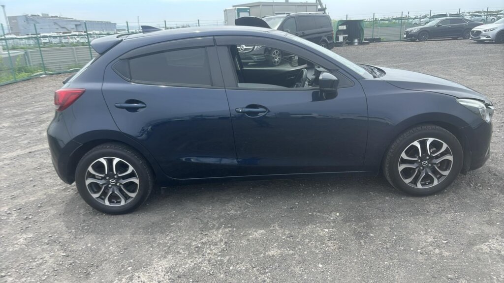 2019 Mazda Demio