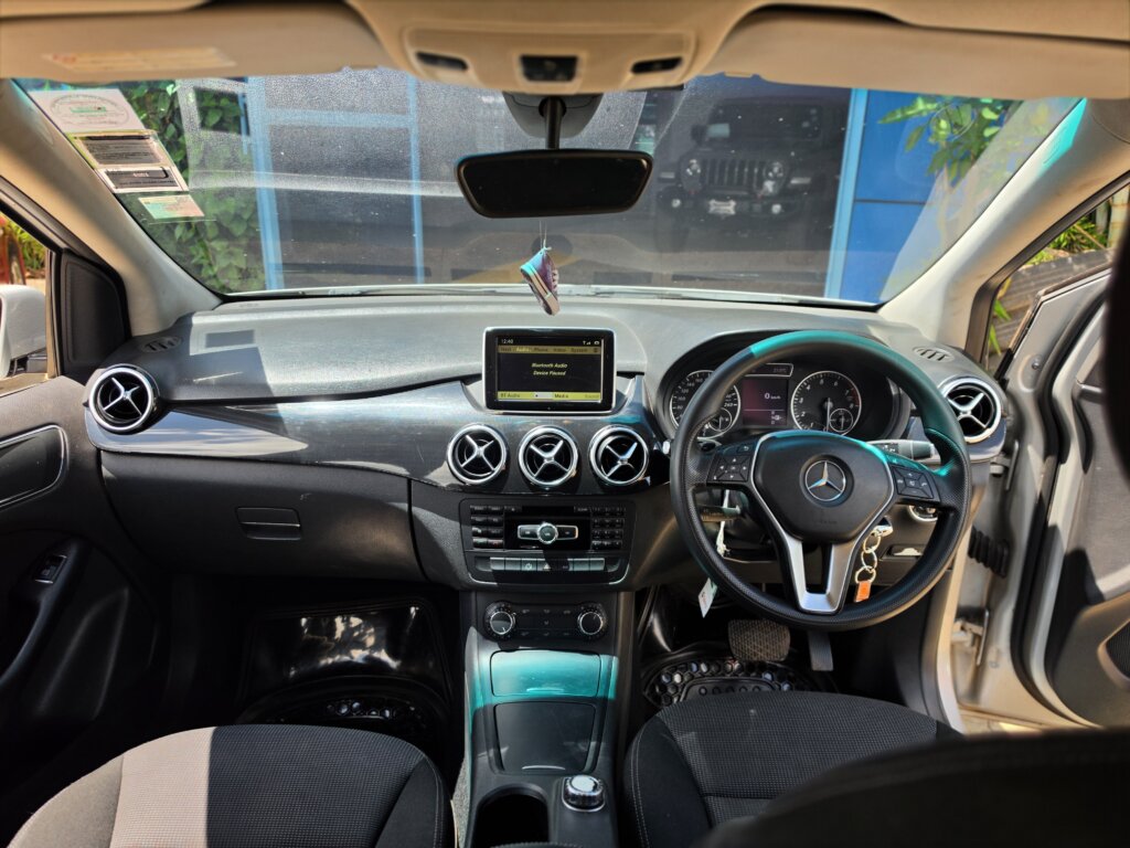 2012 Mercedes Benz B180