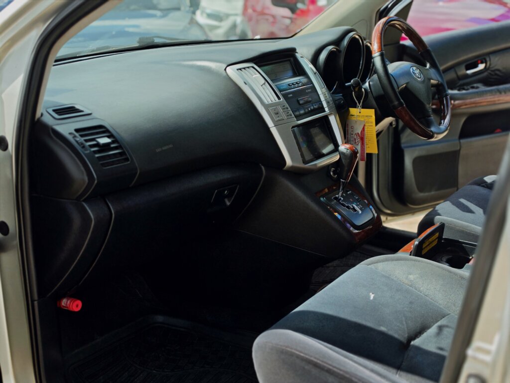 2006 Toyota Harrier