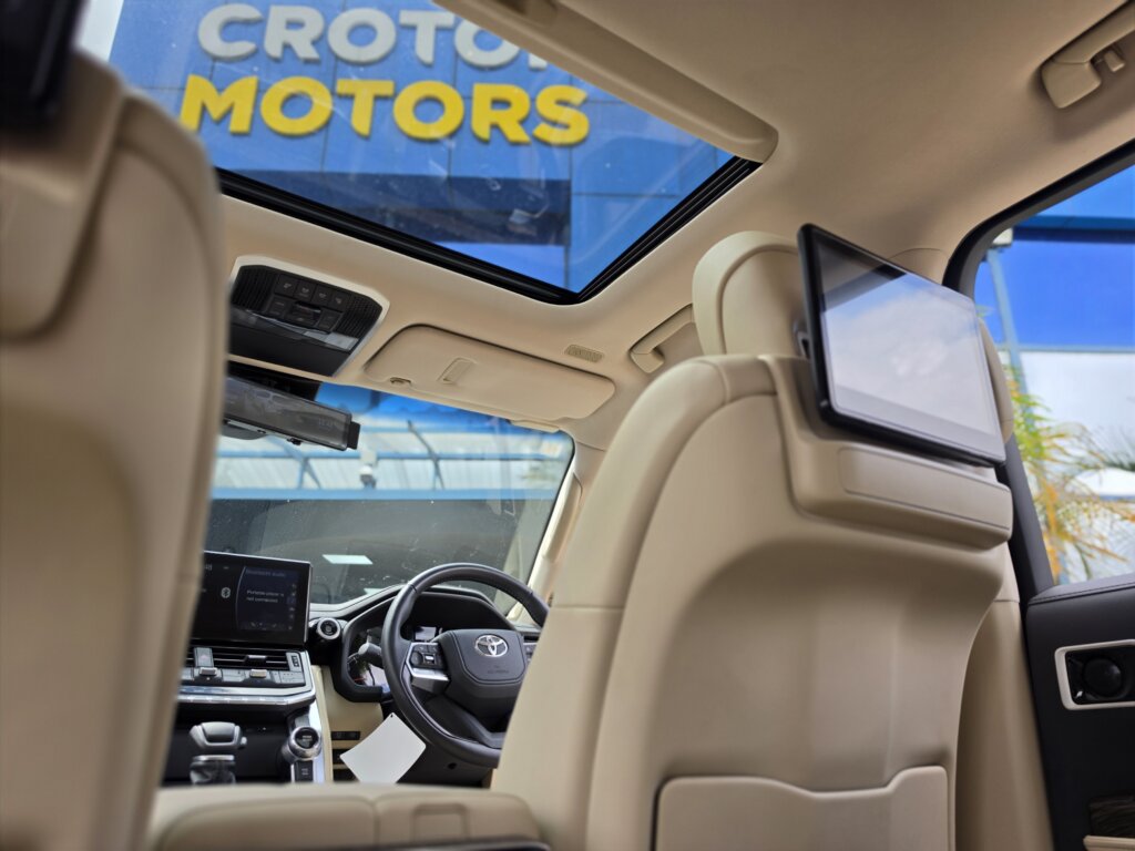 2023 Toyota Landcruiser 300 Series ZX