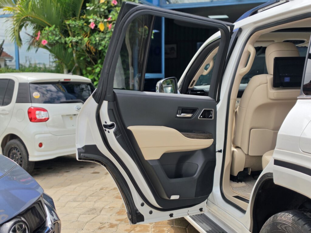 2023 Toyota Landcruiser 300 Series ZX