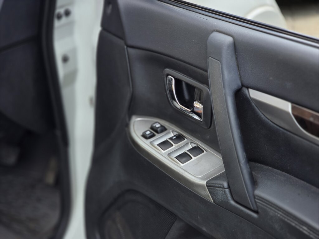 2015 Mitsubishi Pajero