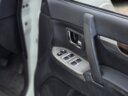 2015 Mitsubishi Pajero thumbnail