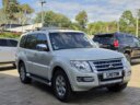 2015 Mitsubishi Pajero thumbnail