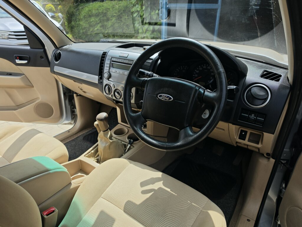 2012 Ford Everest