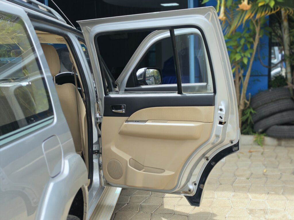 2012 Ford Everest