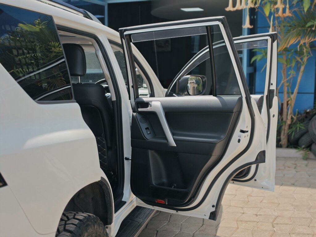 2020 Toyota Landcruiser Prado TX