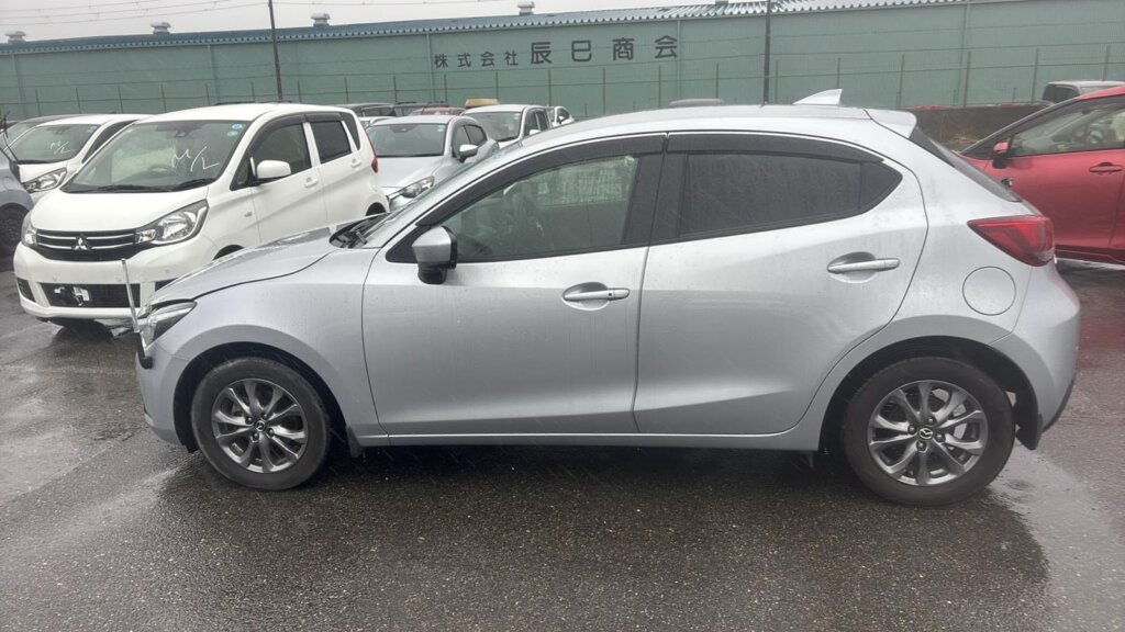 2019 Mazda Demio