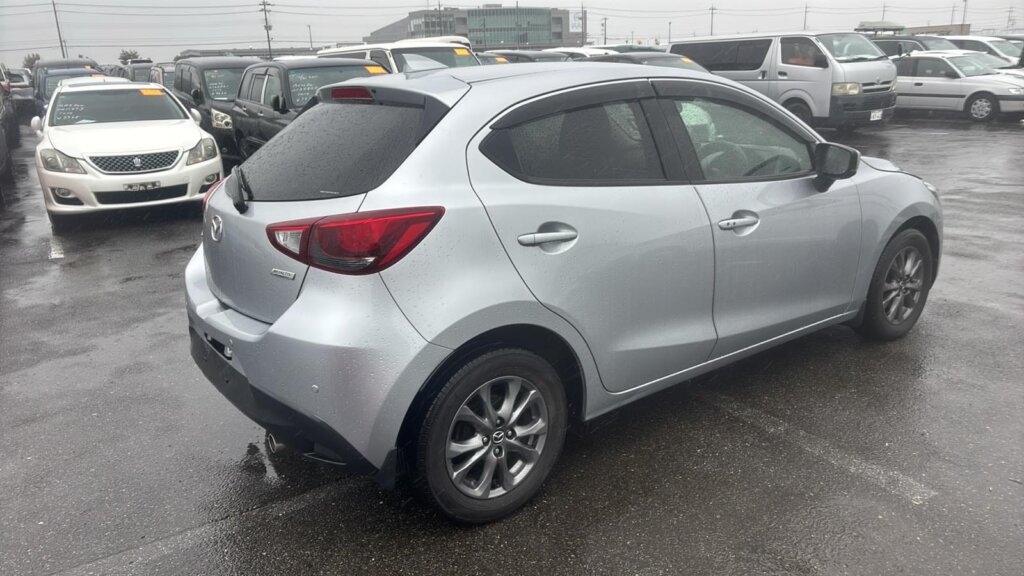 2019 Mazda Demio