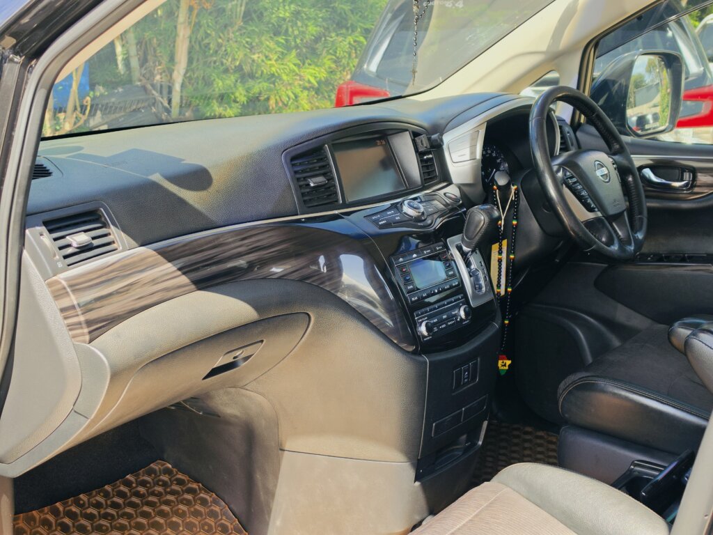 2015 Nissan Elgrand