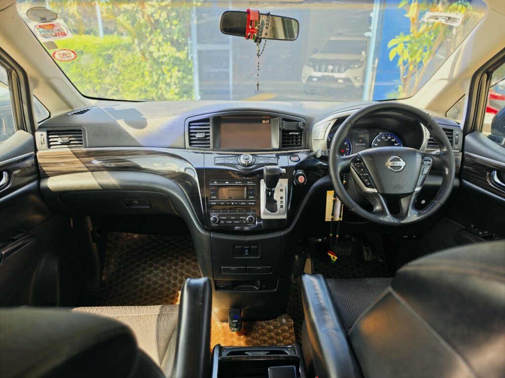 2015 Nissan Elgrand