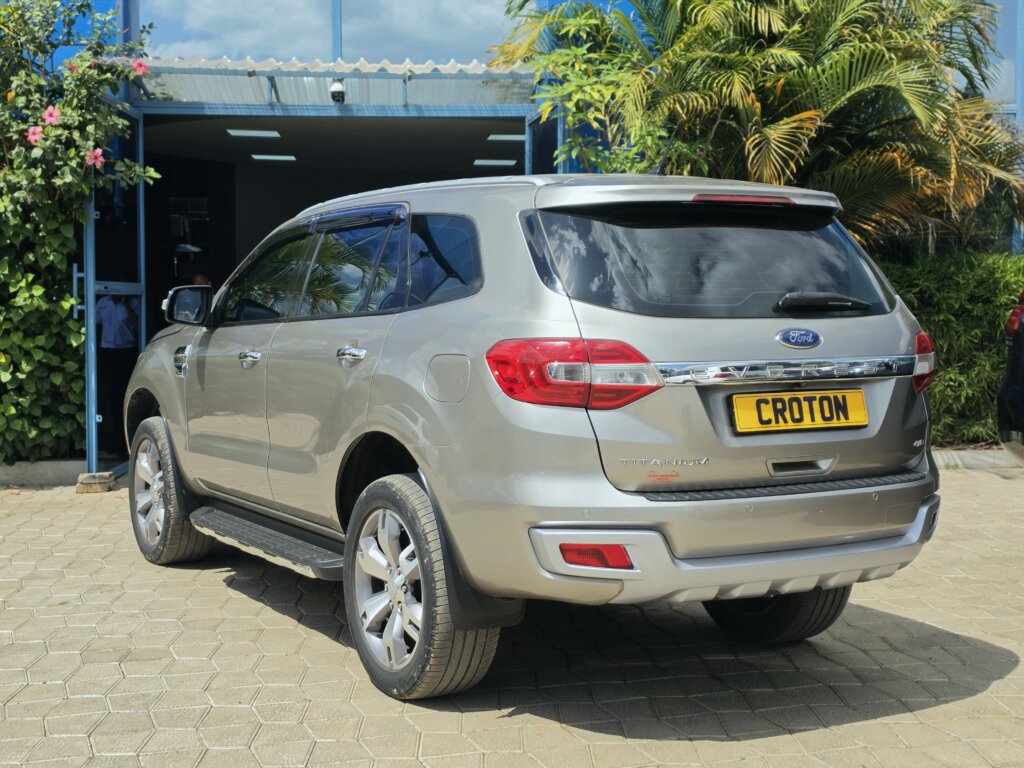 2017 Ford Everest