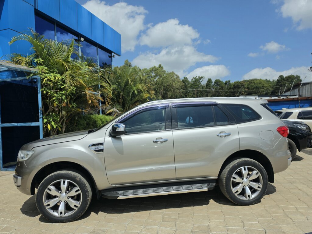 2017 Ford Everest