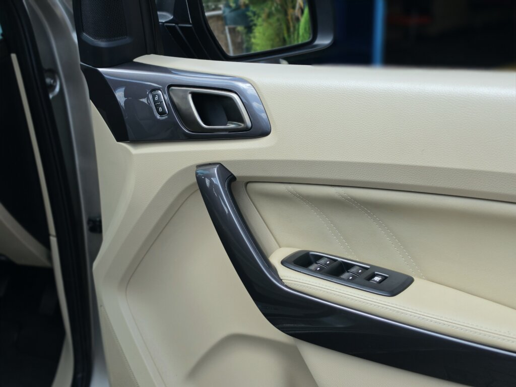 2017 Ford Everest