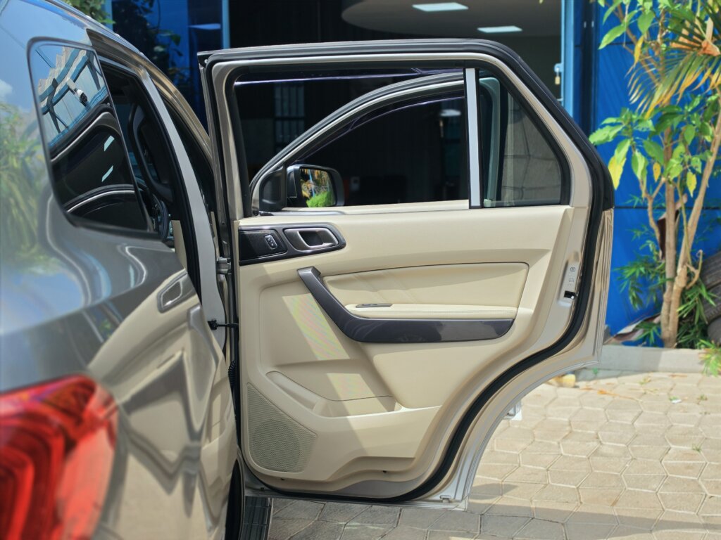 2017 Ford Everest