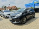 2015 Toyota Vitz thumbnail