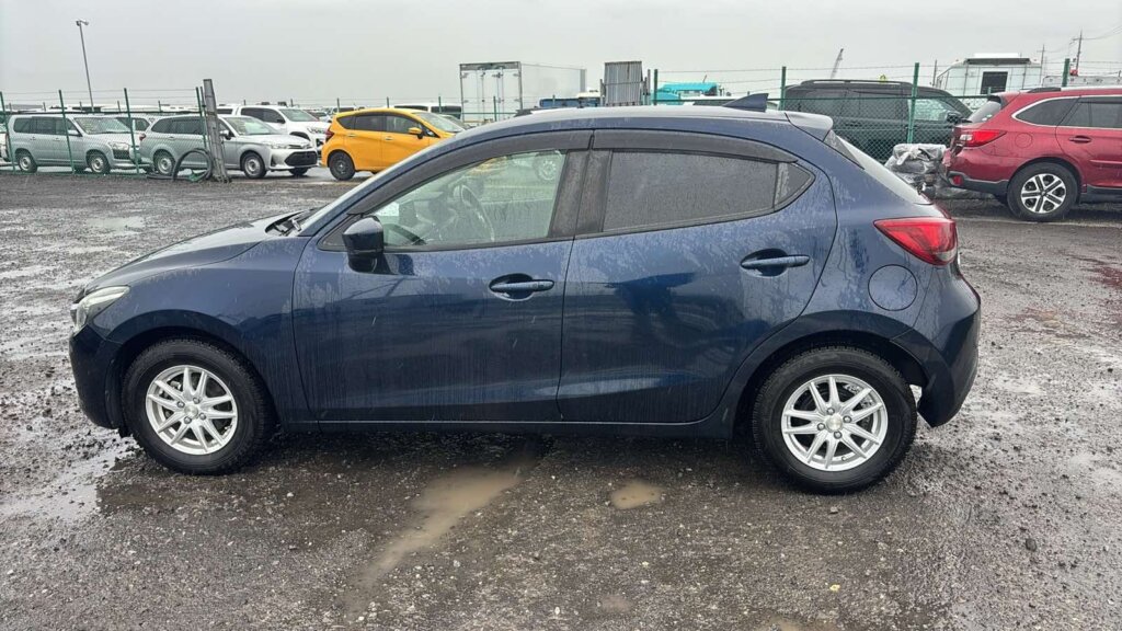 2019 Mazda Demio