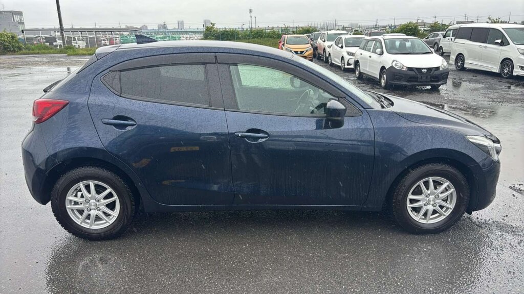 2019 Mazda Demio