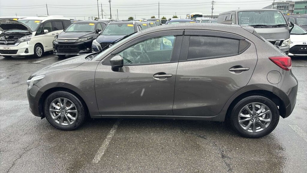 2019 Mazda Demio