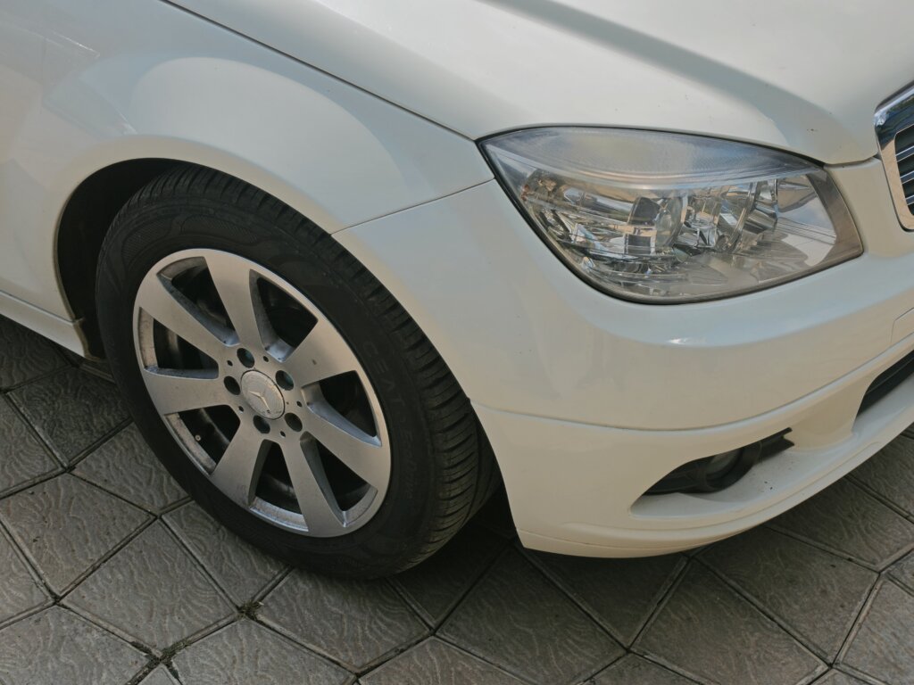 2011 Mercedes Benz C200