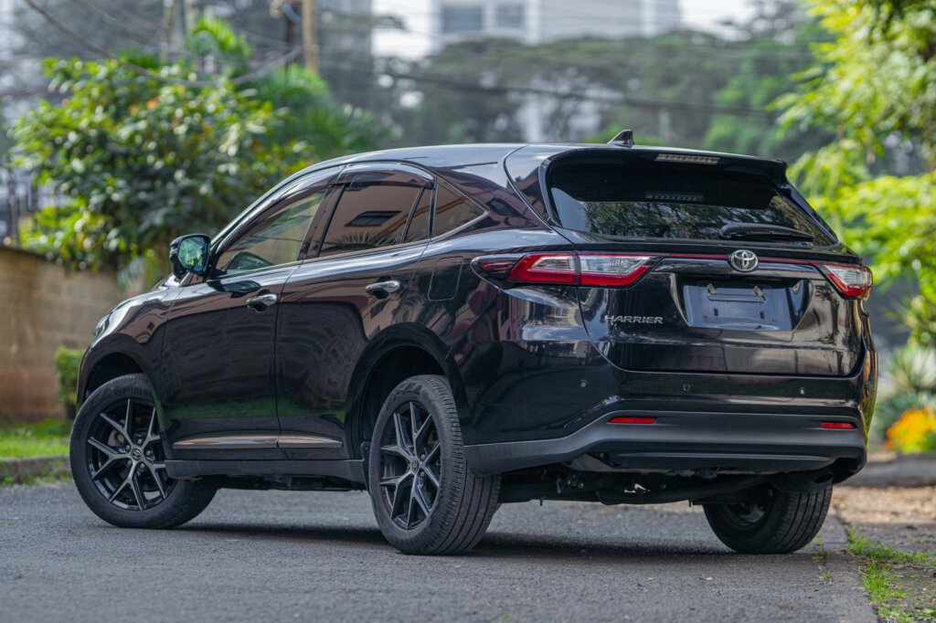 2020 Toyota Harrier with sunroof