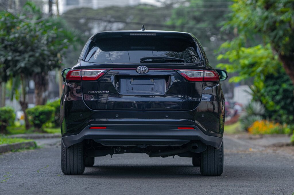 2020 Toyota Harrier with sunroof