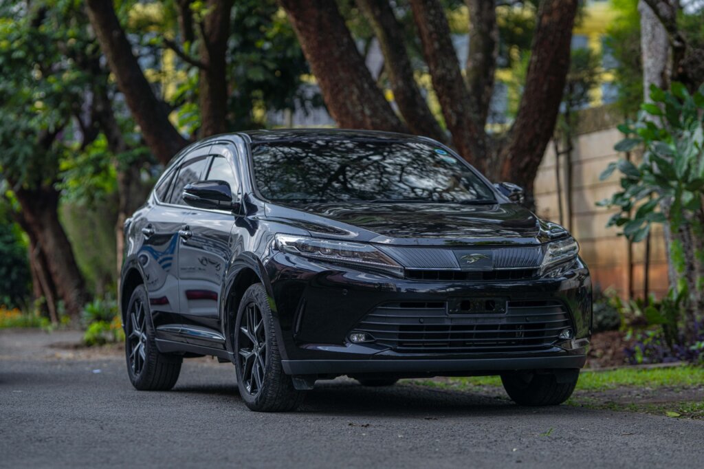 2020 Toyota Harrier with sunroof