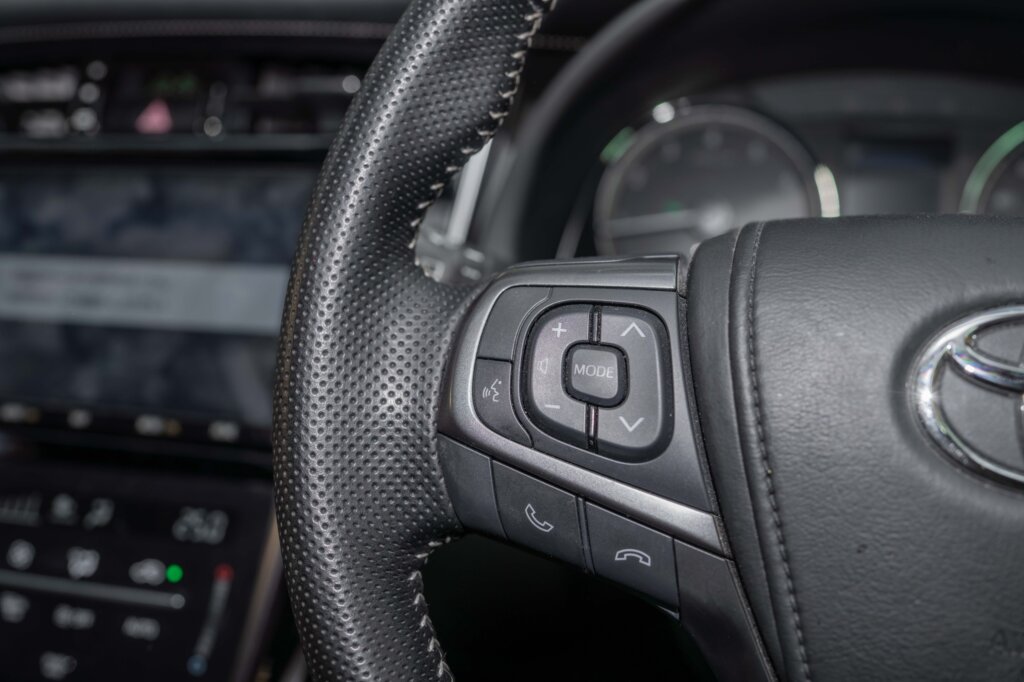 2020 Toyota Harrier with sunroof