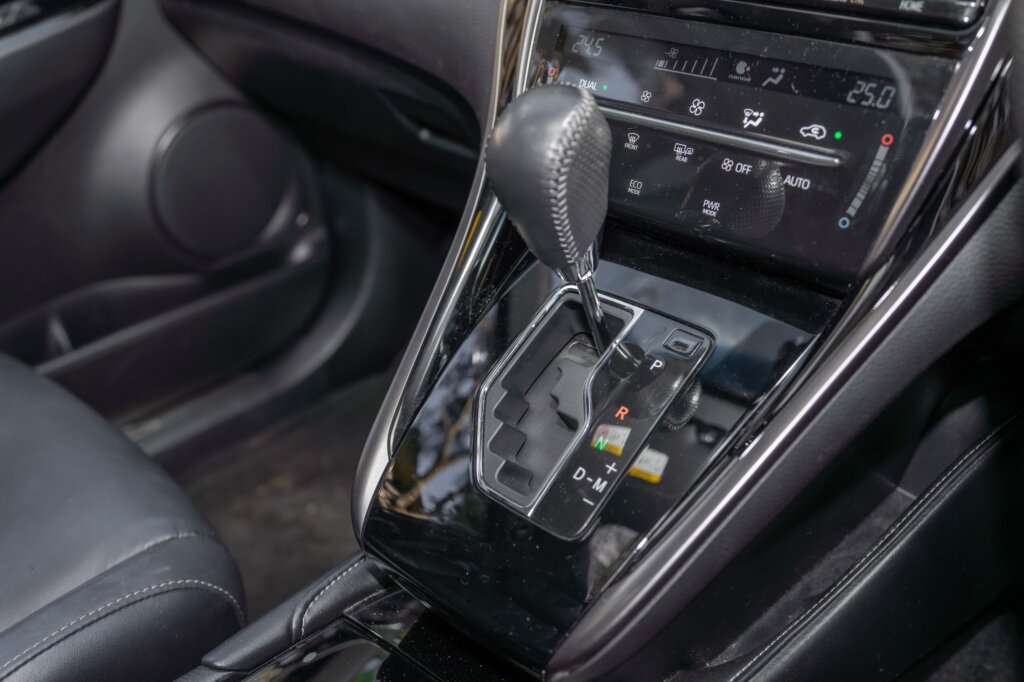 2020 Toyota Harrier with sunroof