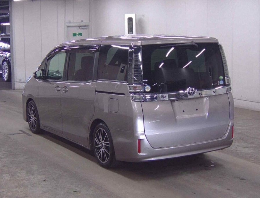 2019 Toyota Voxy