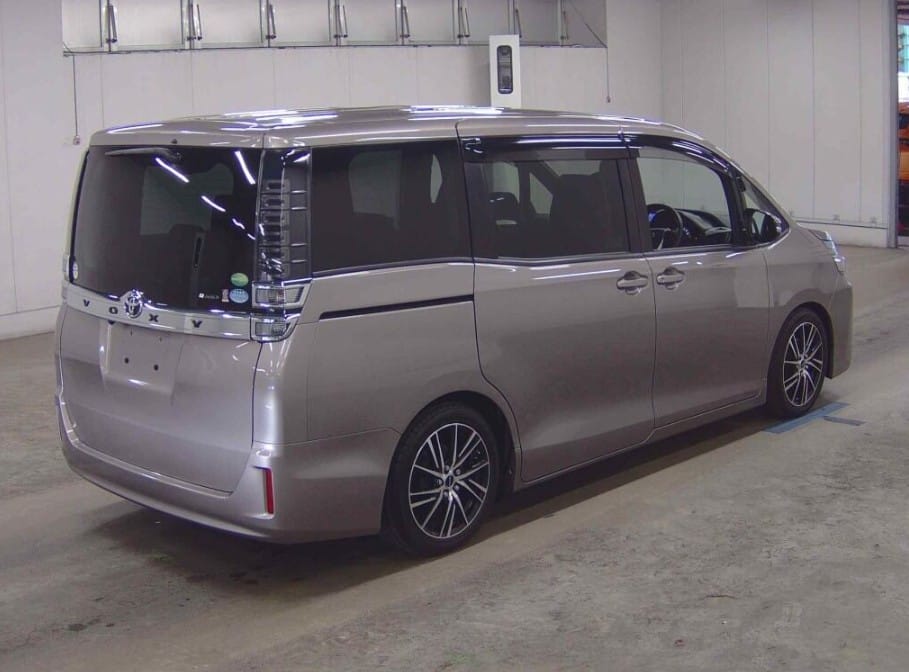 2019 Toyota Voxy