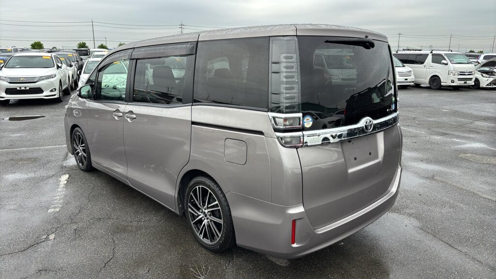 2019 Toyota Voxy