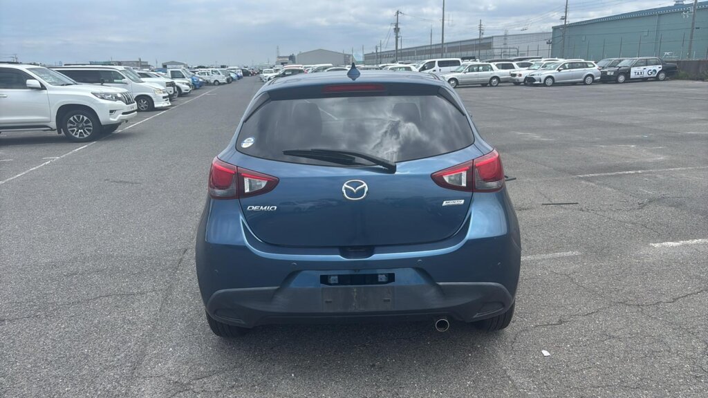 2019 Mazda Demio