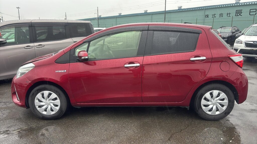 2019 Toyota Vitz Hybrid