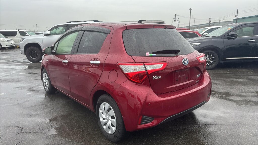 2019 Toyota Vitz Hybrid