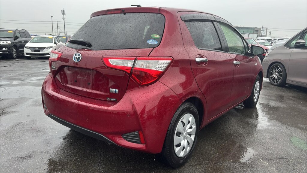2019 Toyota Vitz Hybrid