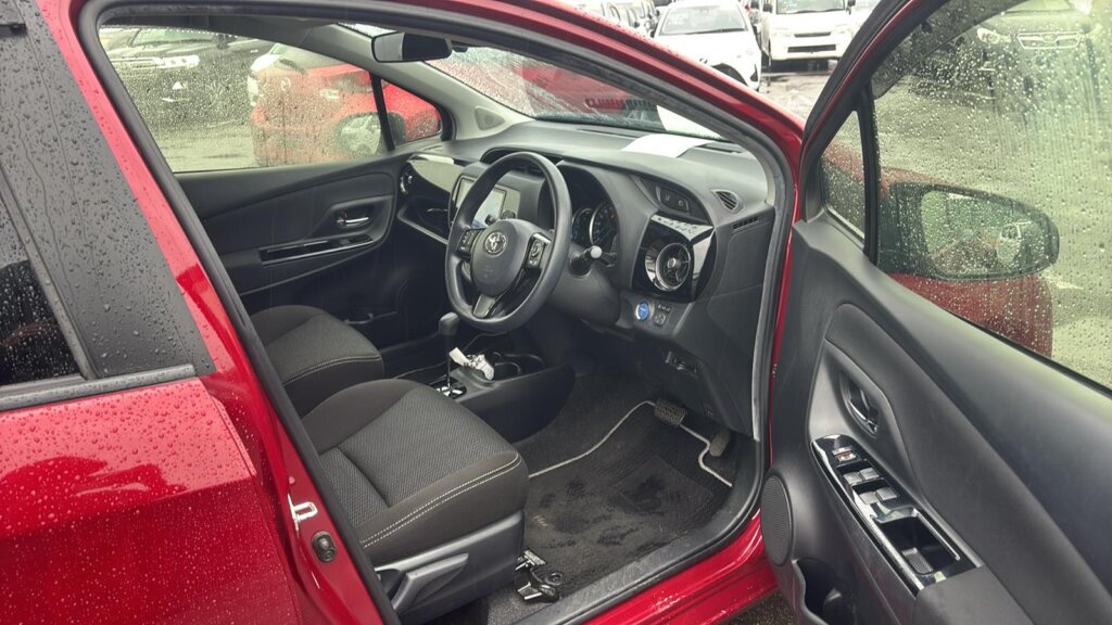 2019 Toyota Vitz Hybrid
