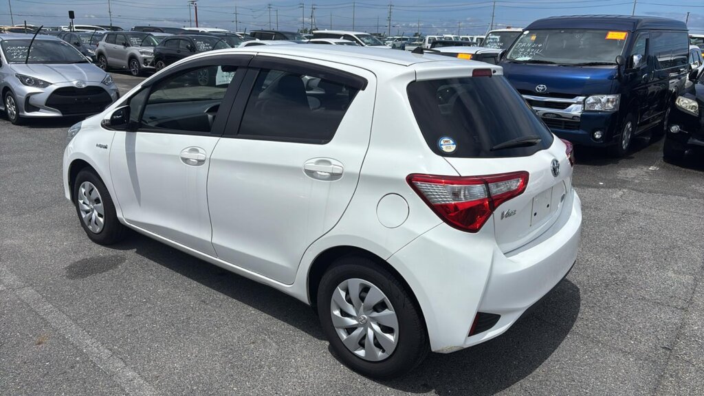 2019 Toyota Vitz Hybrid