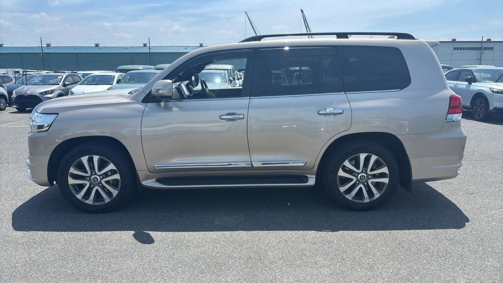 2019 Toyota Landcruiser V8