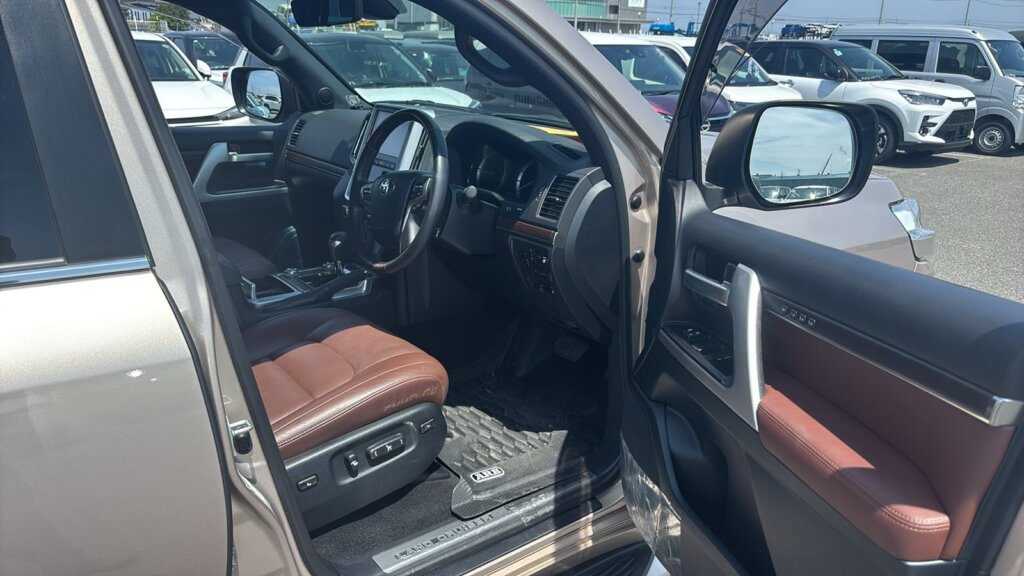 2019 Toyota Landcruiser V8