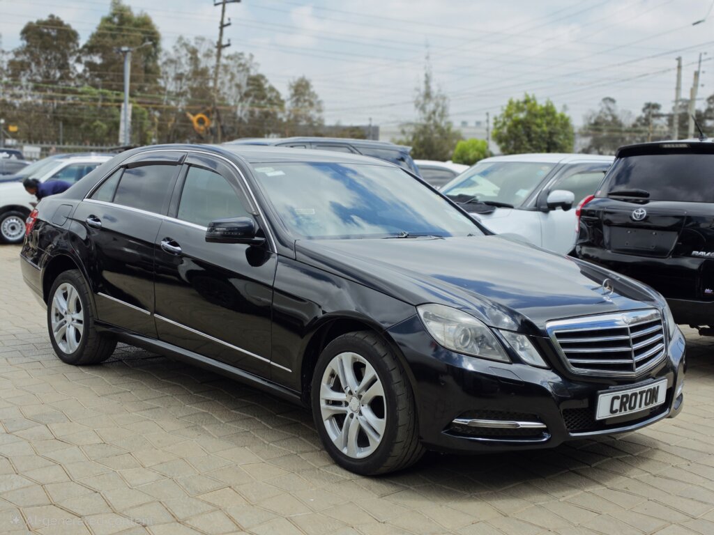 2011 Mercedes E300