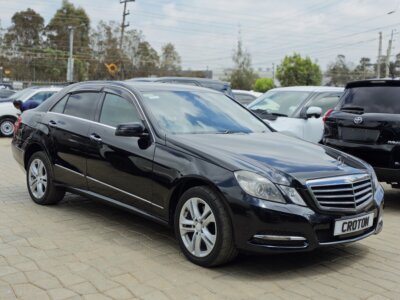 Image of 2011 Mercedes E300