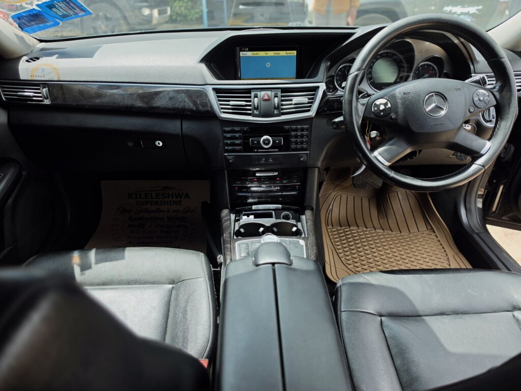 2011 Mercedes E300