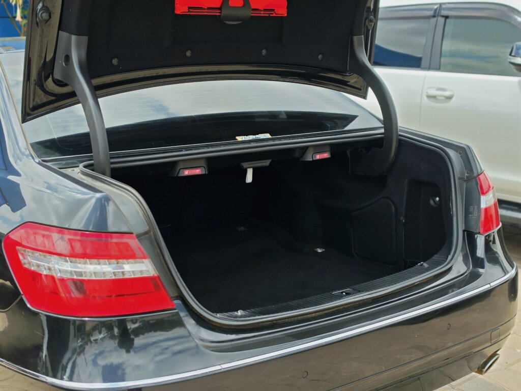 2011 Mercedes E300