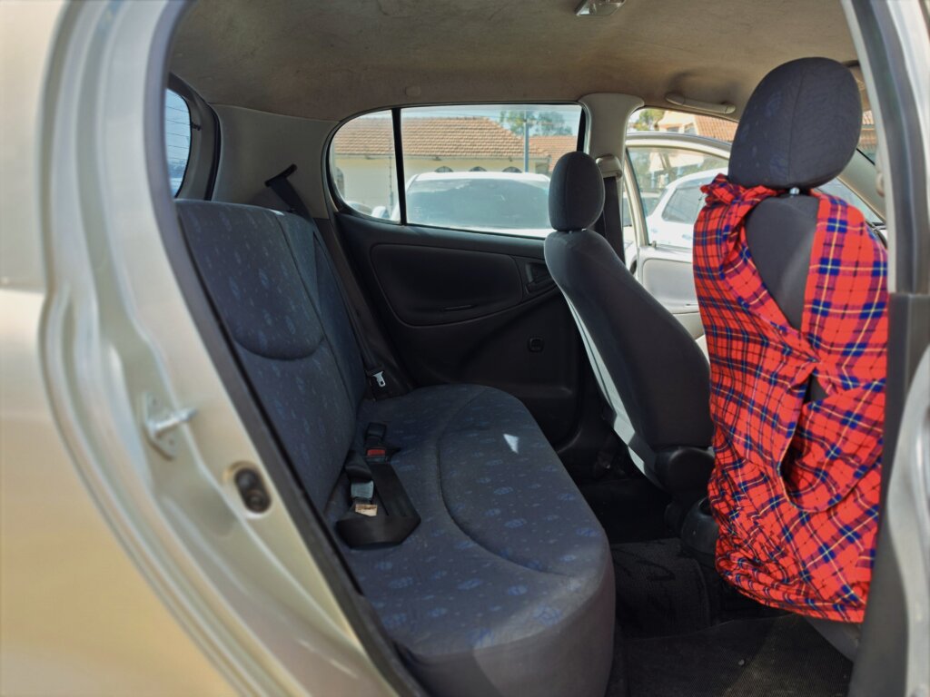 2002 Toyota Vitz SCP10
