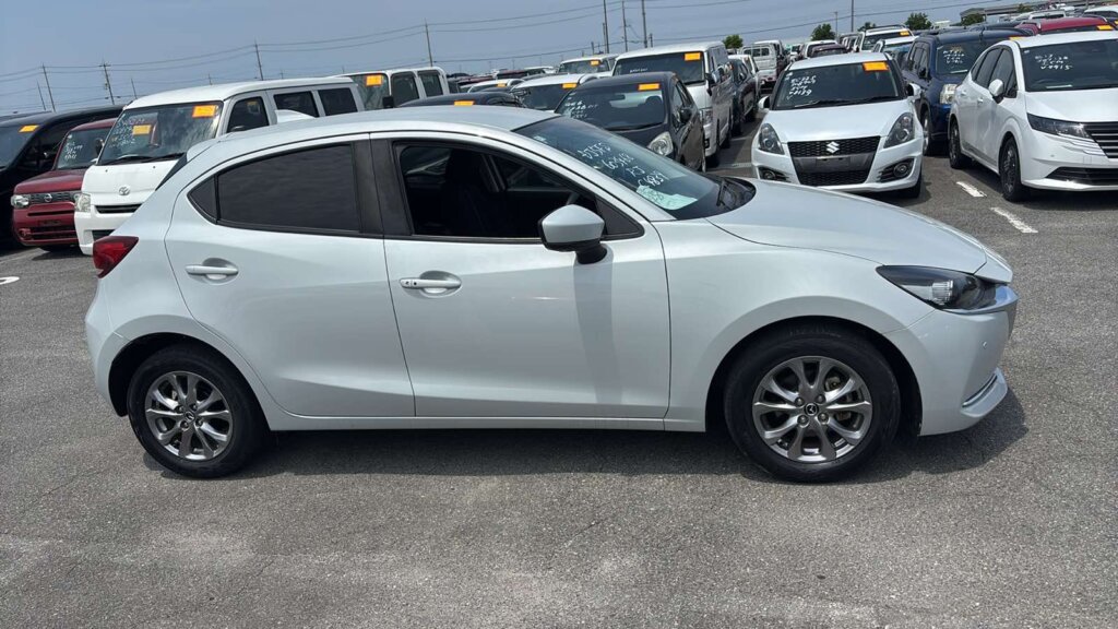 2020 Mazda 2